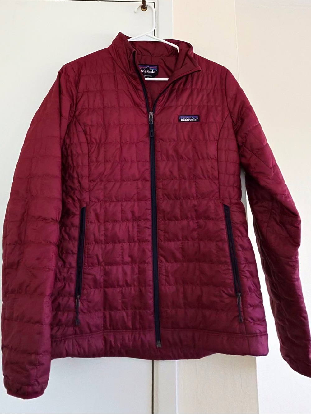 Patagonia Women's Quilted Puffer Jacket - dark pink